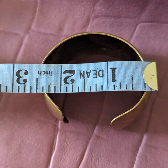 Brushed Brass Open Cuff and Onyx - Picture 5 of 6